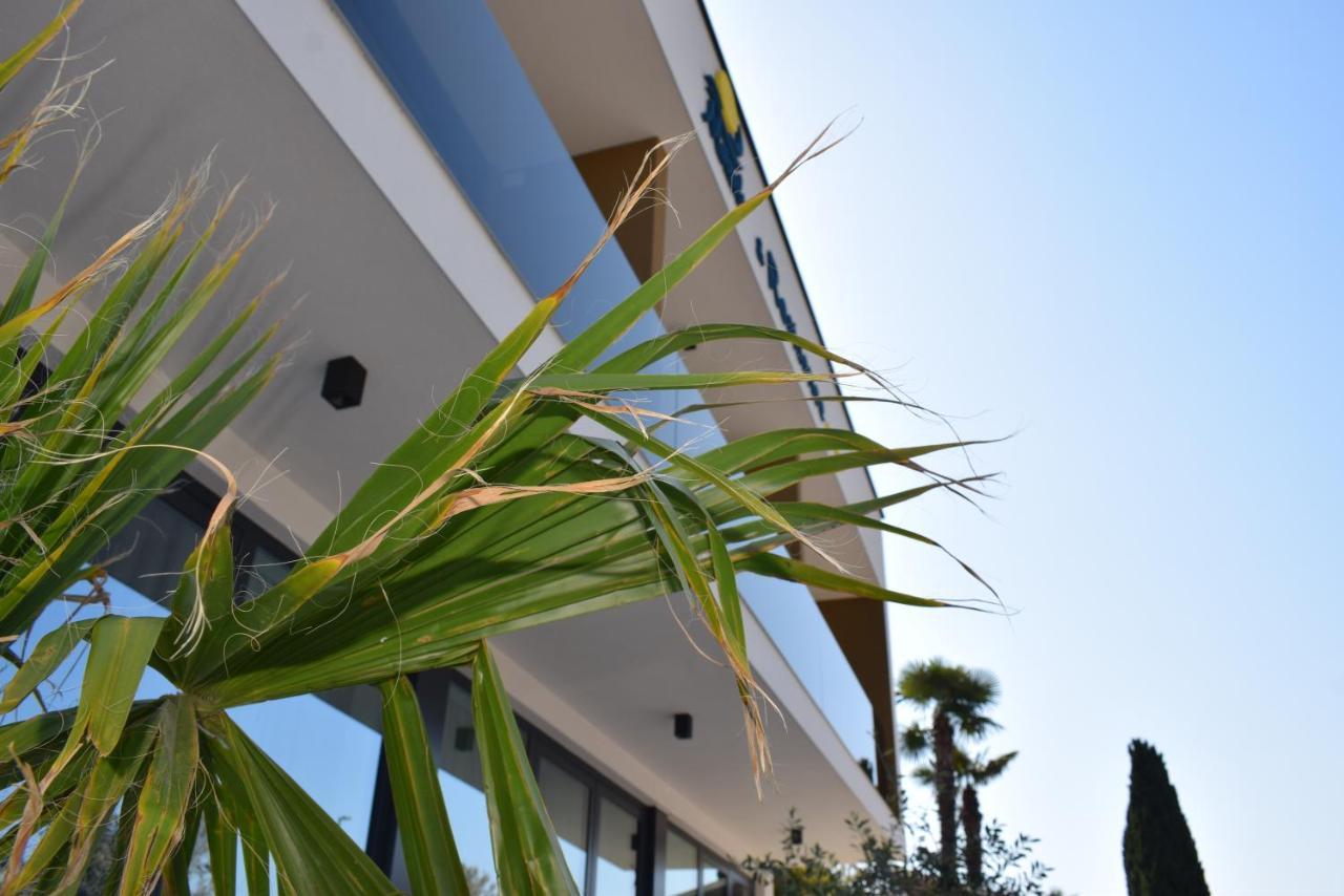 Maresole Beachfront Residence Porec Exterior photo