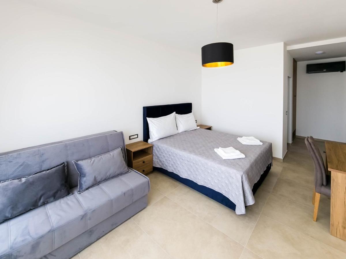 Maresole Beachfront Residence Porec Exterior photo